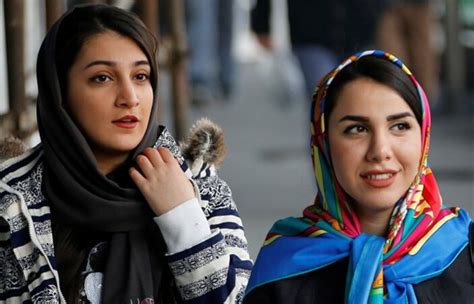 İ­r­a­n­­d­a­ ­b­a­ş­ö­r­t­ü­ ­k­a­v­g­a­s­ı­